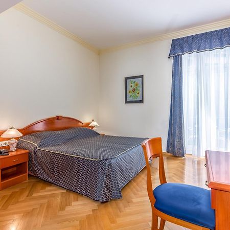 Hotel Galeb โอปาติยา ภายนอก รูปภาพ