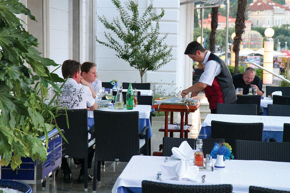 Hotel Galeb โอปาติยา ภายนอก รูปภาพ