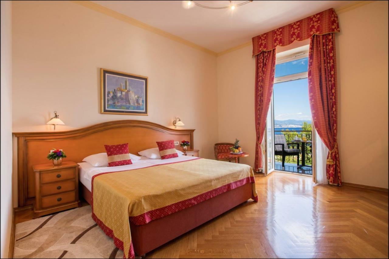 Hotel Galeb โอปาติยา ภายนอก รูปภาพ