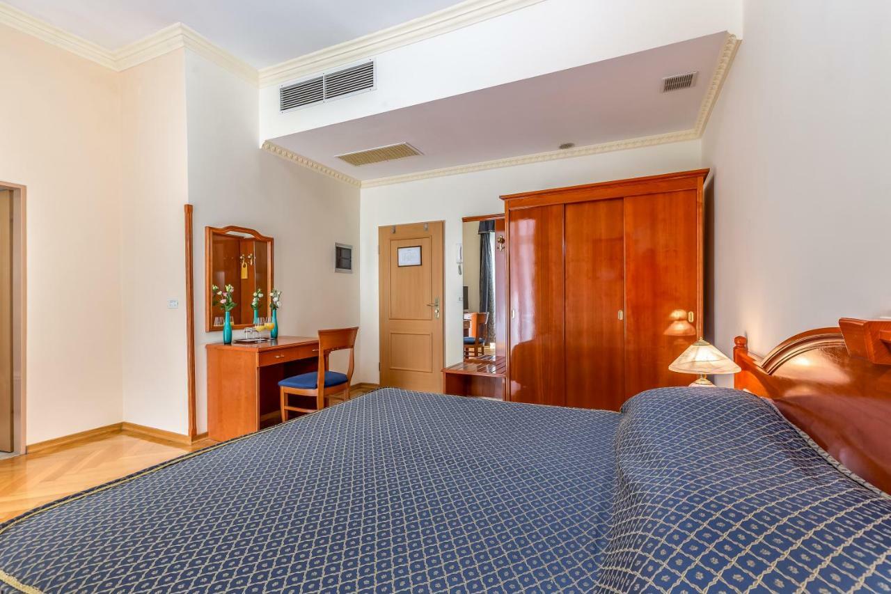 Hotel Galeb โอปาติยา ภายนอก รูปภาพ